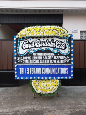 Papan Bunga Duka di Ngada